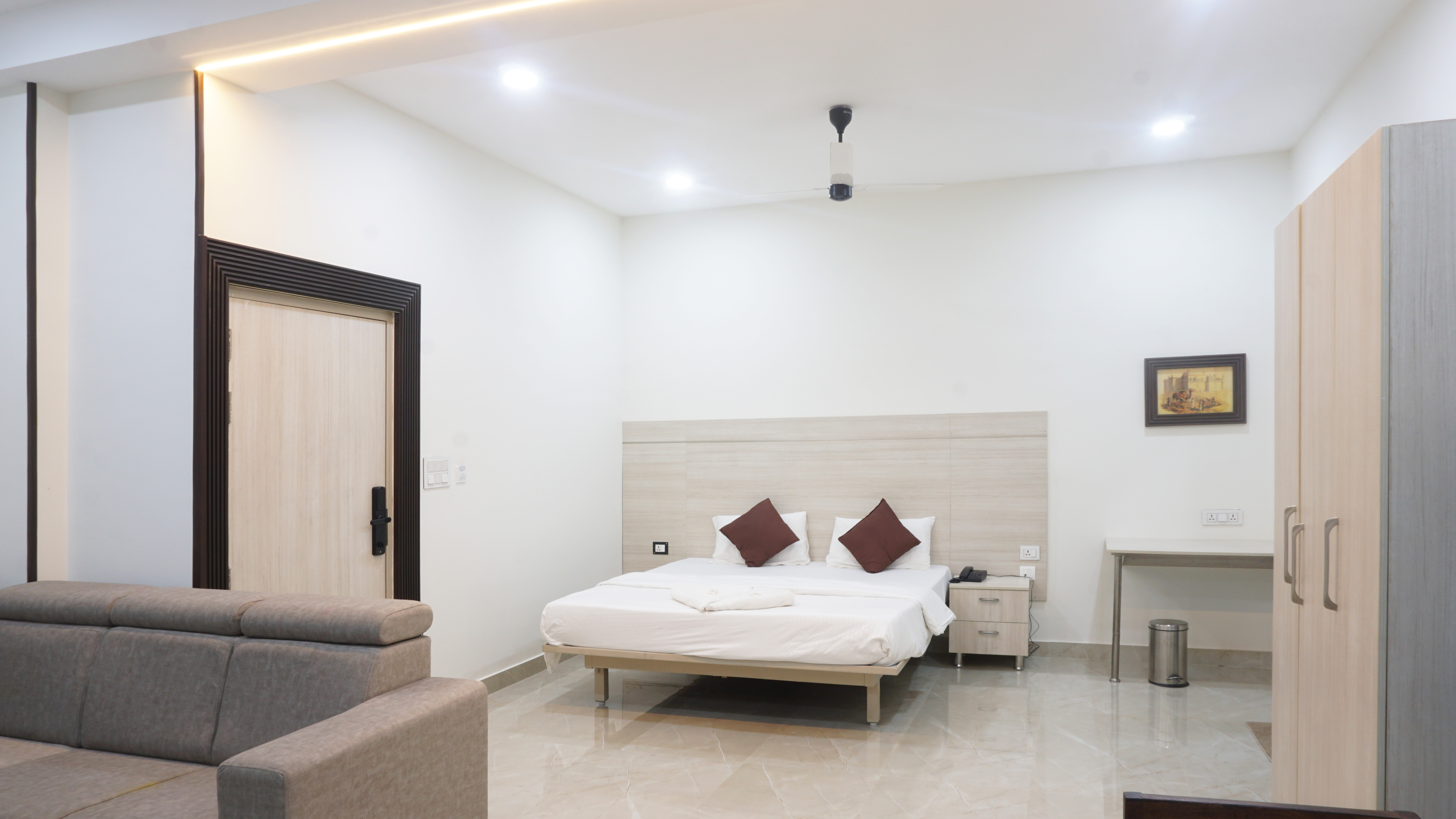 Suite Room 4 - Kodali Guest Suites